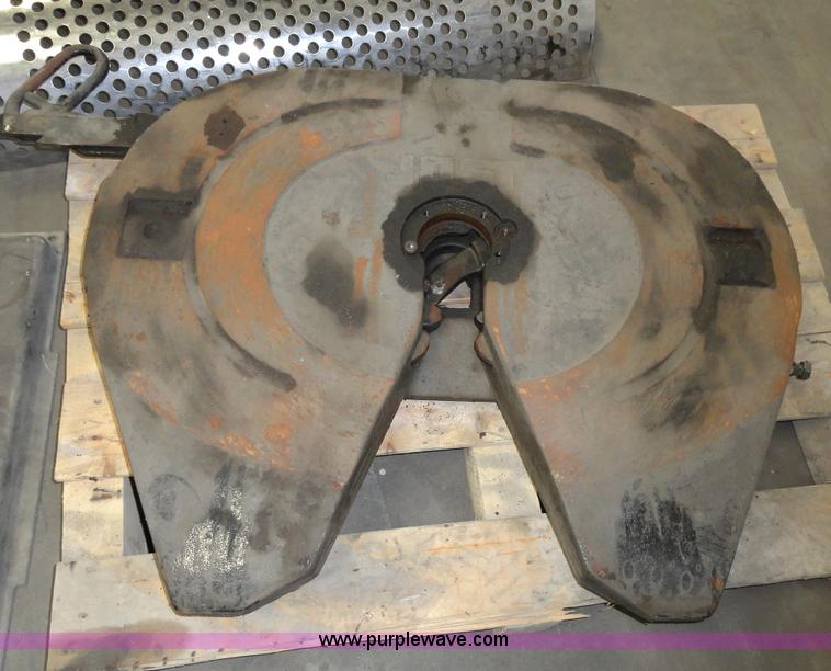 image for item C5057 Assorted heavy truck parts