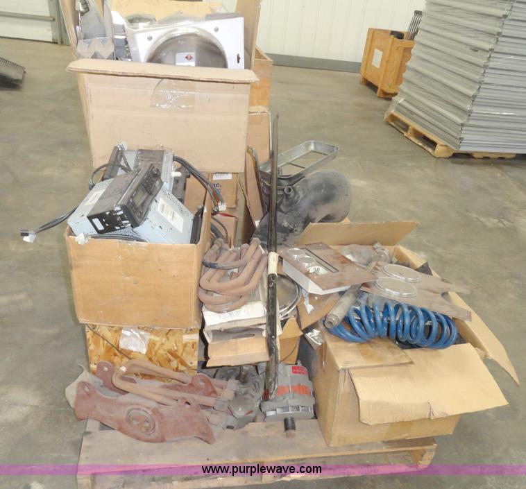 image for item C5057 Assorted heavy truck parts