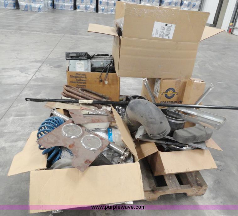 image for item C5057 Assorted heavy truck parts