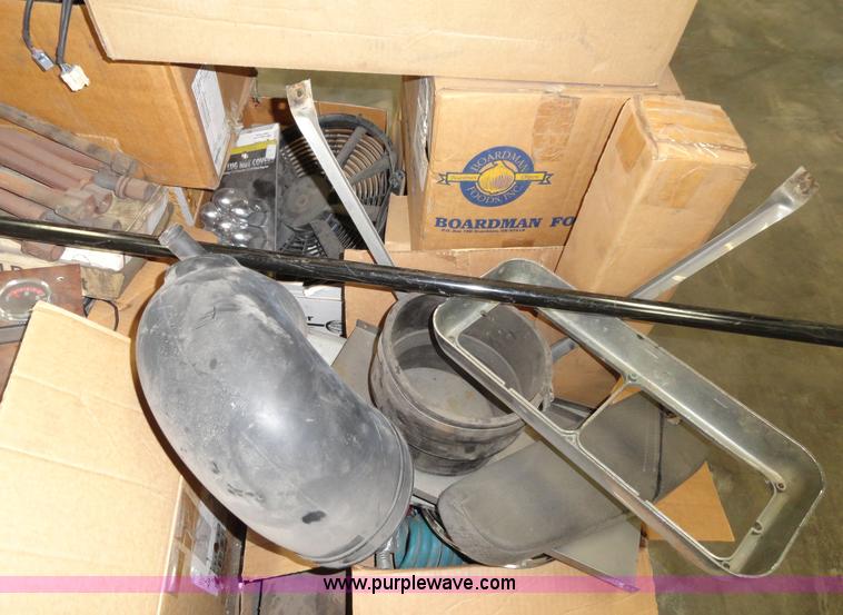 image for item C5057 Assorted heavy truck parts
