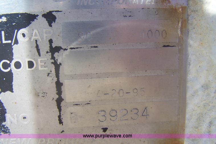 image for item D8504 1987 Freightliner FLC-64T fuel tanker truck