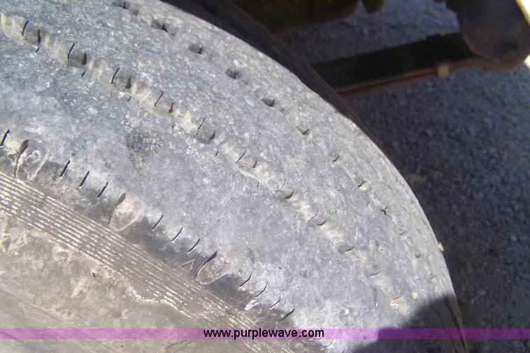 image for item D8505 1995 Freightliner FL70 fuel tanker truck