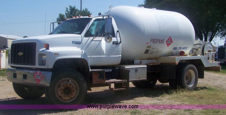 image for item D8506 1993 Chevrolet Kodiak propane truck