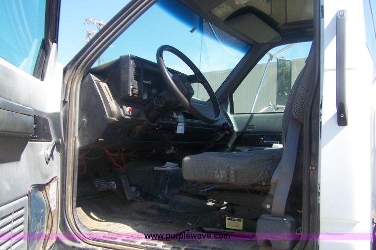 image for item D8506 1993 Chevrolet Kodiak propane truck