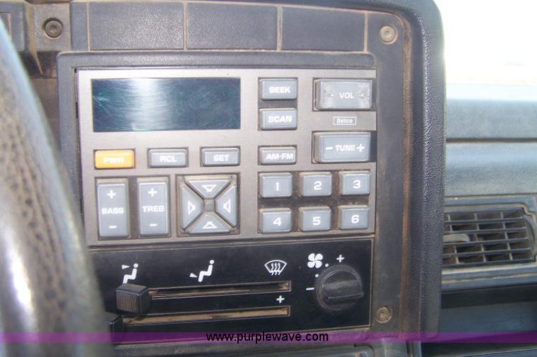 image for item D8506 1993 Chevrolet Kodiak propane truck