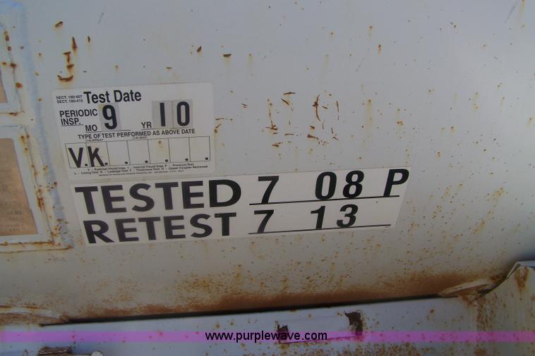 image for item D8506 1993 Chevrolet Kodiak propane truck