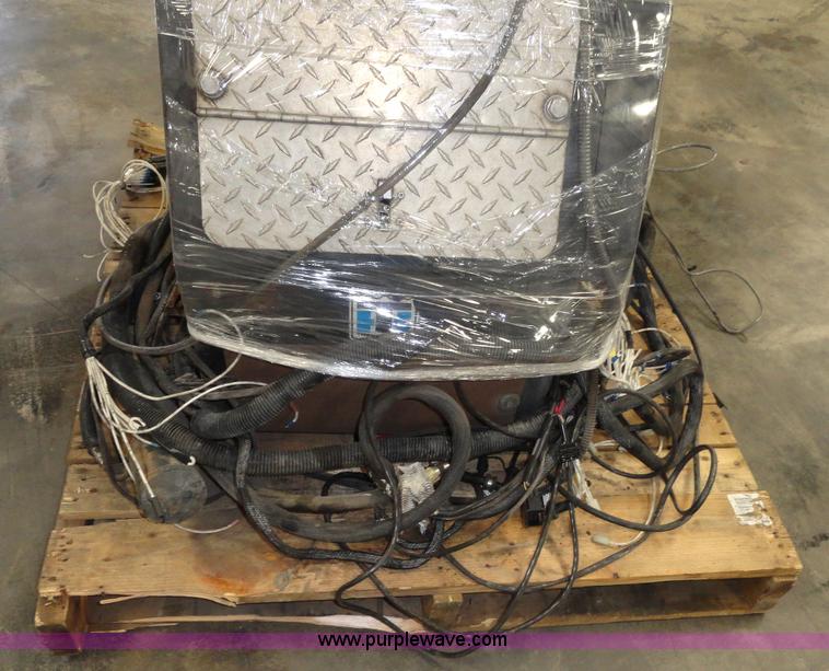 image for item F9380 Thermo King APU unit