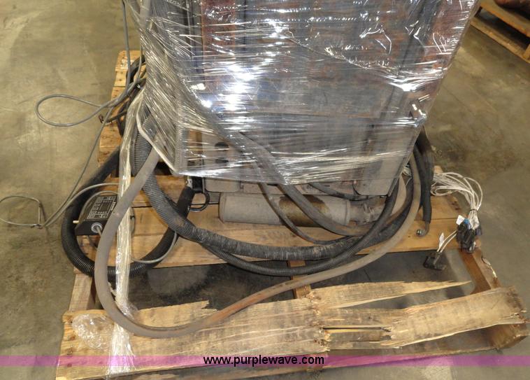 image for item F9380 Thermo King APU unit