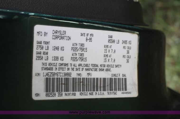 image for item A2369 1996 Jeep Grand Cherokee Laredo SUV