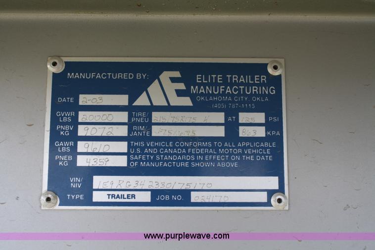 image for item A2374 2003 Elite 32' horse trailer