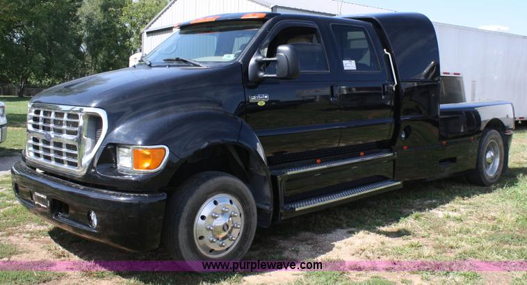 image for item A2376 2002 Ford F650 Super Crewzer truck