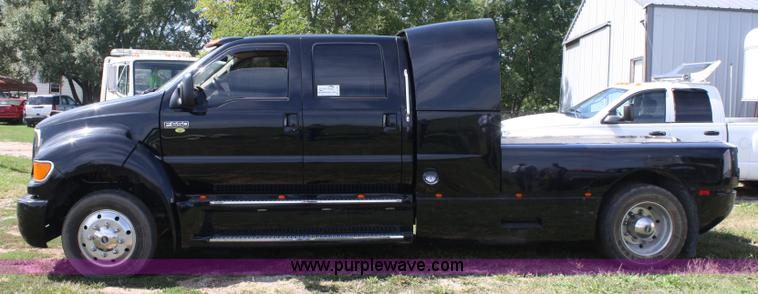 image for item A2376 2002 Ford F650 Super Crewzer truck