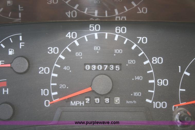 image for item A2376 2002 Ford F650 Super Crewzer truck