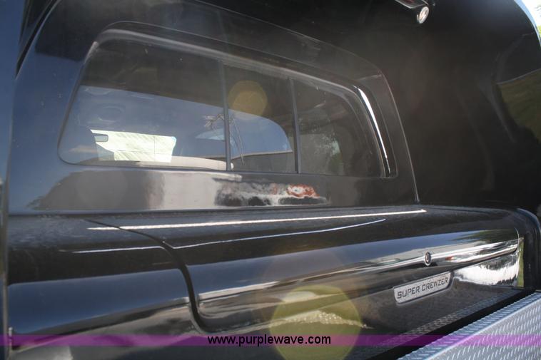 image for item A2376 2002 Ford F650 Super Crewzer truck