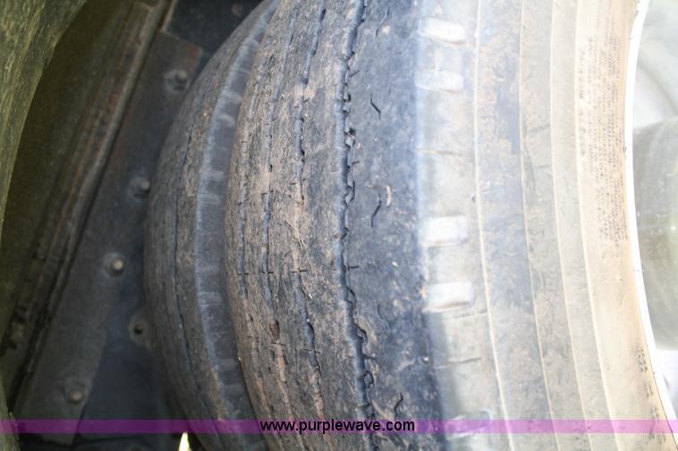 image for item A2376 2002 Ford F650 Super Crewzer truck