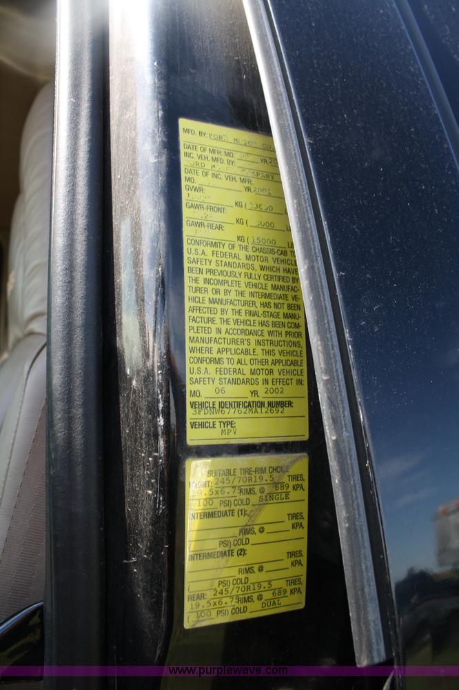 image for item A2376 2002 Ford F650 Super Crewzer truck