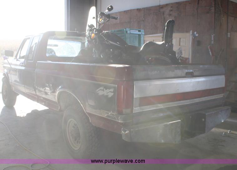 image for item A2457 1993 Ford F250 XLT supercab pickup truck