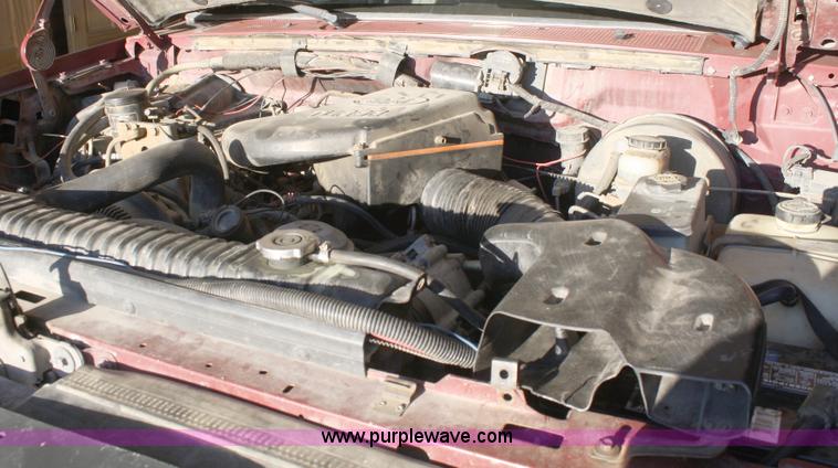 image for item A2457 1993 Ford F250 XLT supercab pickup truck