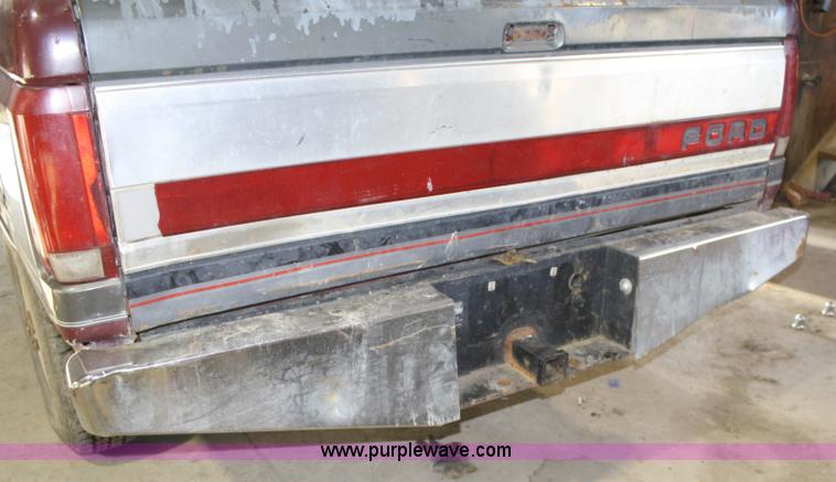 image for item A2457 1993 Ford F250 XLT supercab pickup truck