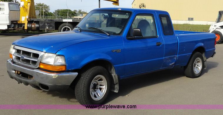 image for item A3100 1999 Ford Ranger XLT supercab pickup truck