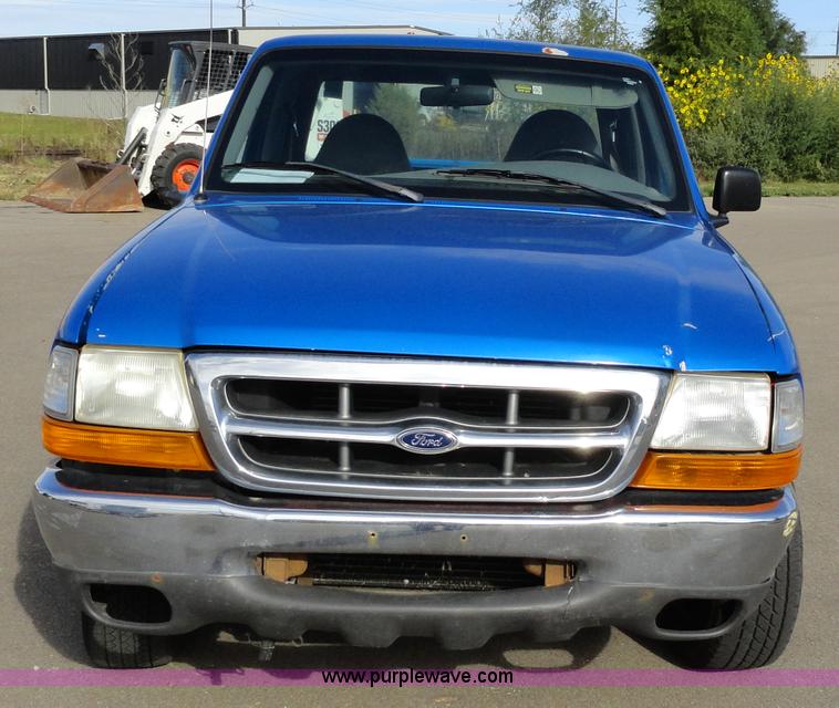 image for item A3100 1999 Ford Ranger XLT supercab pickup truck