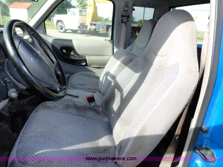 image for item A3100 1999 Ford Ranger XLT supercab pickup truck