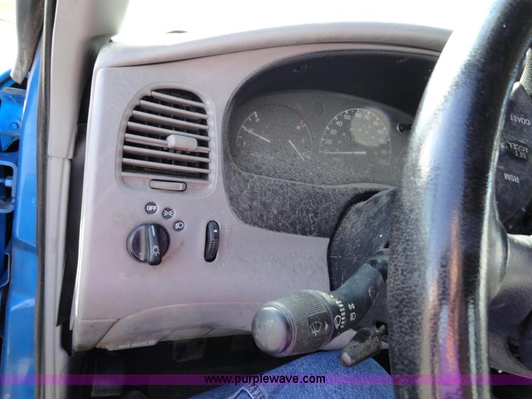 image for item A3100 1999 Ford Ranger XLT supercab pickup truck