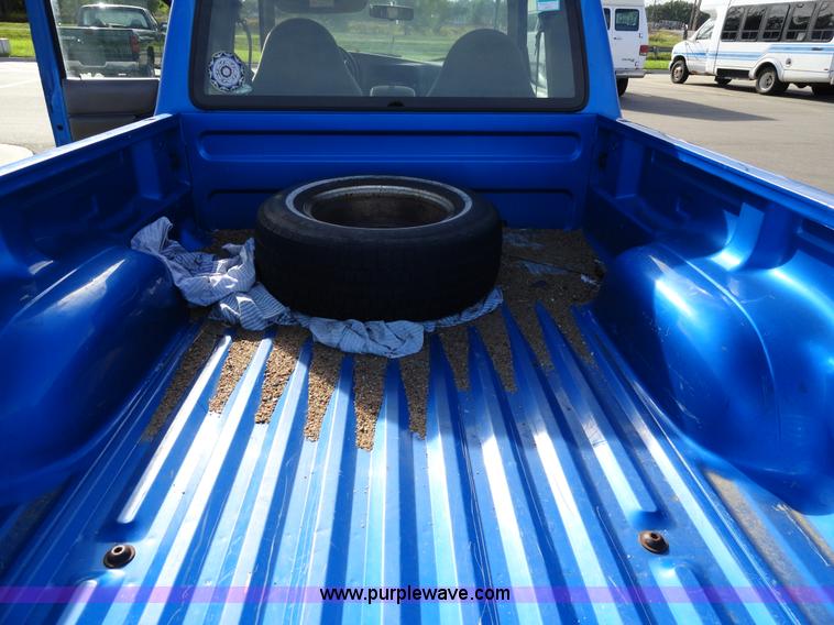 image for item A3100 1999 Ford Ranger XLT supercab pickup truck