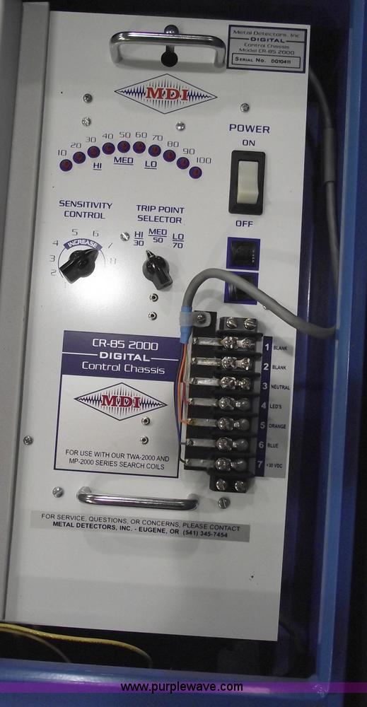 image for item A4014 2009 MDI TWA-2000-HD metal detector system