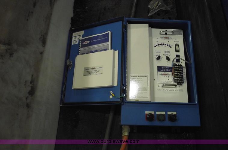 image for item A4014 2009 MDI TWA-2000-HD metal detector system