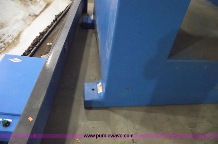 image for item A4014 2009 MDI TWA-2000-HD metal detector system