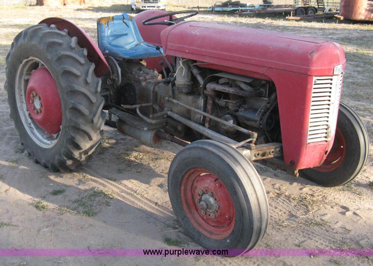 image for item A4385 Massey-Ferguson TO35 tractor