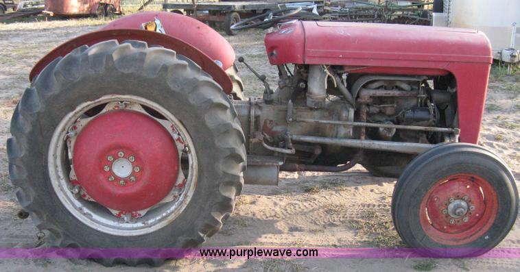image for item A4385 Massey-Ferguson TO35 tractor