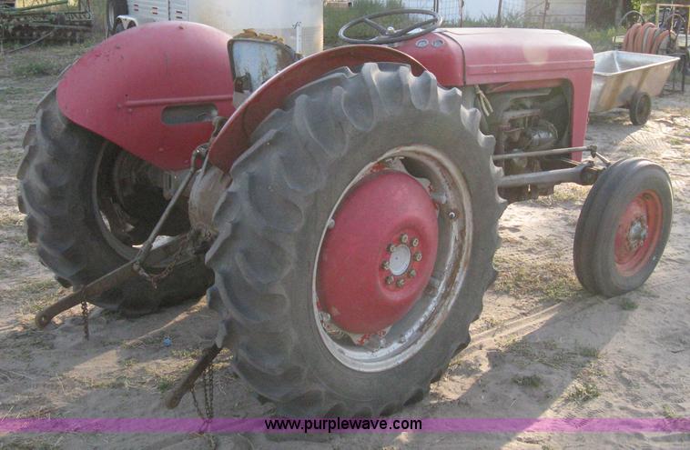 image for item A4385 Massey-Ferguson TO35 tractor