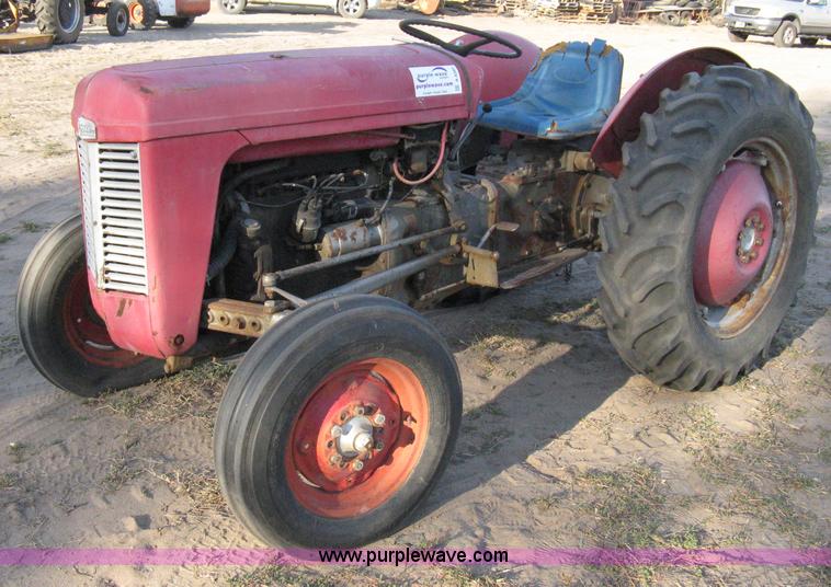 image for item A4385 Massey-Ferguson TO35 tractor