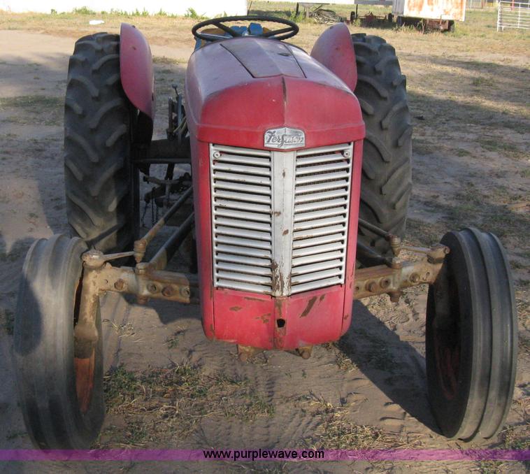 image for item A4385 Massey-Ferguson TO35 tractor