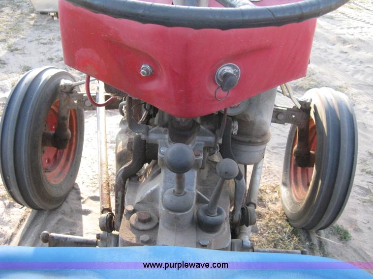image for item A4385 Massey-Ferguson TO35 tractor