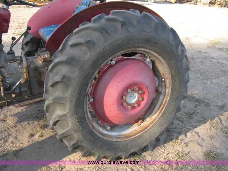 image for item A4385 Massey-Ferguson TO35 tractor