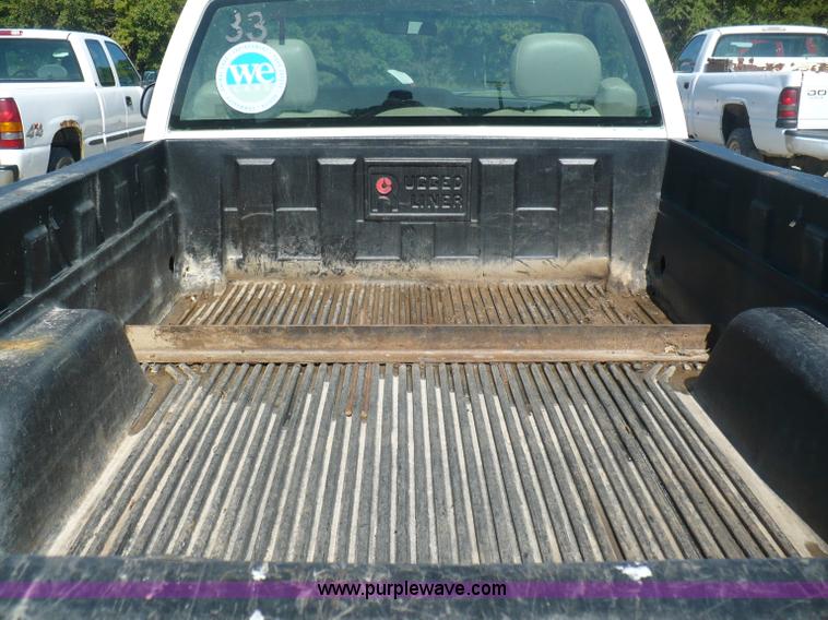 image for item A4877 2002 GMC Sierra 1500 pickup truck