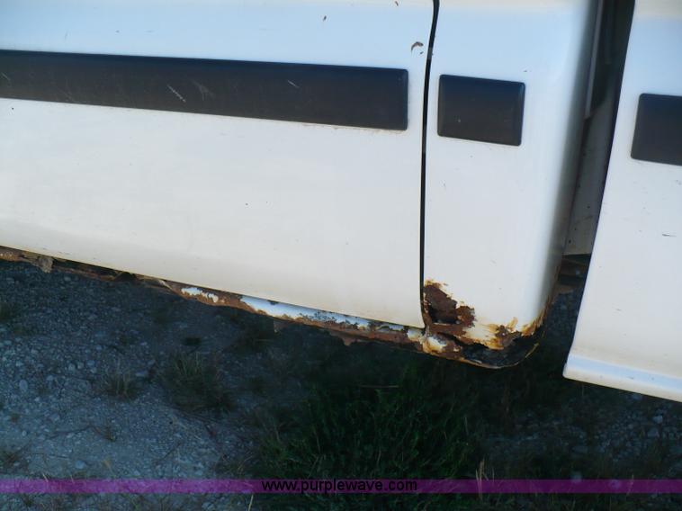 image for item A4878 2001 GMC Sierra 1500 extended cab pickup truck