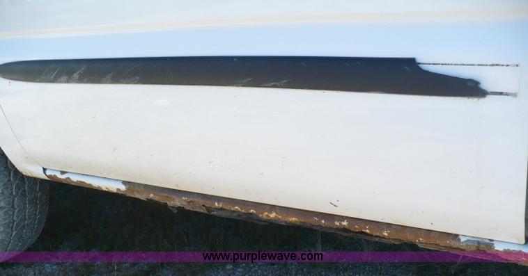 image for item A4878 2001 GMC Sierra 1500 extended cab pickup truck