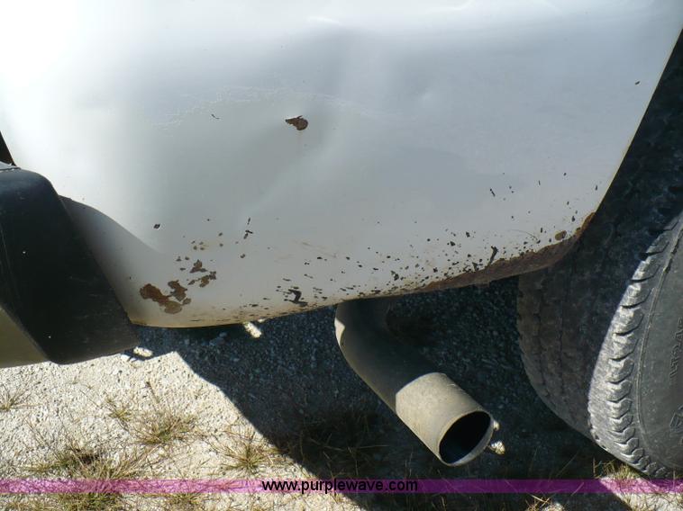 image for item A4878 2001 GMC Sierra 1500 extended cab pickup truck