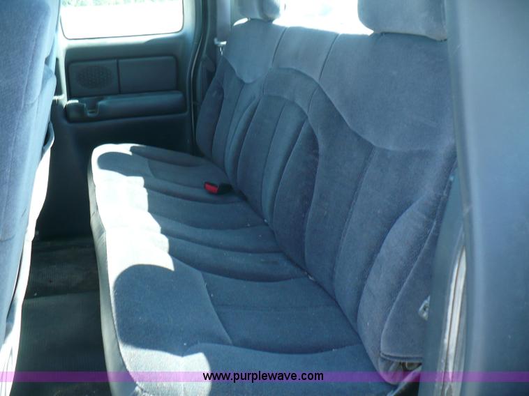 image for item A4878 2001 GMC Sierra 1500 extended cab pickup truck