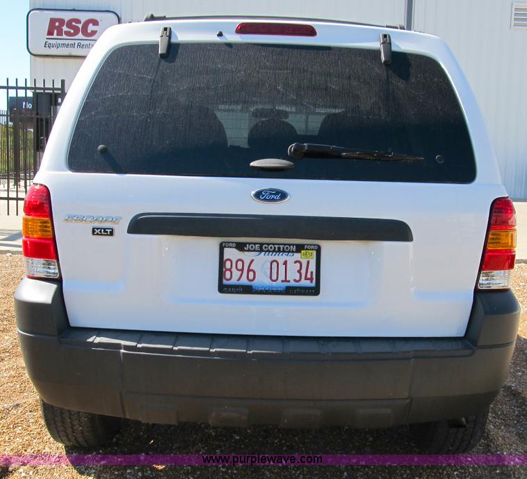 image for item B2503 2006 Ford Escape XLT SUV