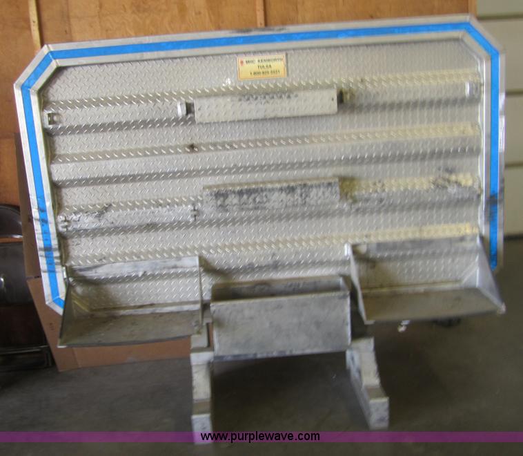 image for item B9028 Aluminum semi headache rack