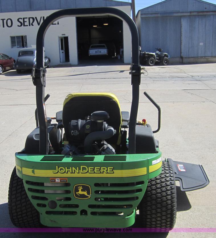image for item B9029 2007 John Deere 757 lawn mower