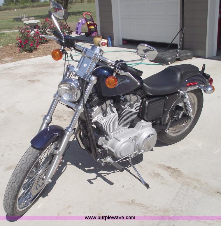 image for item B9171 2000 Harley Davidson Sportster 883 motorcycle