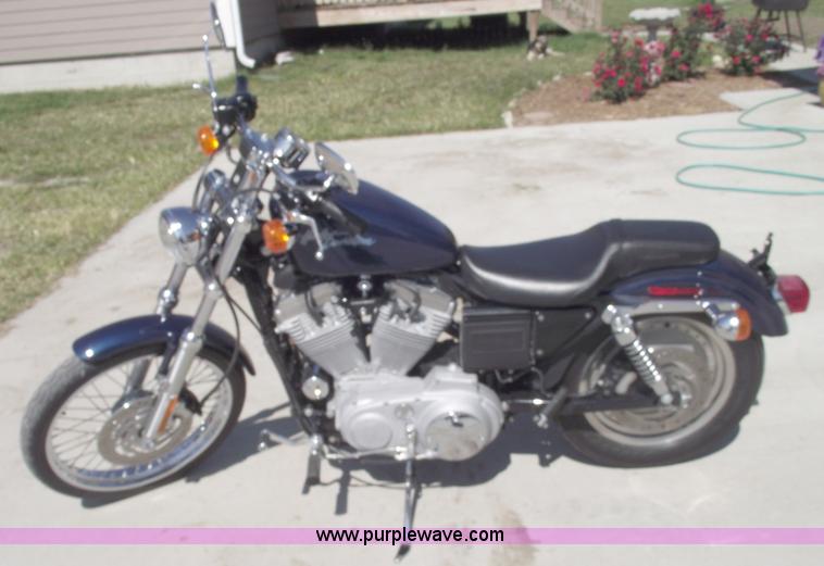 image for item B9171 2000 Harley Davidson Sportster 883 motorcycle