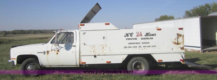 image for item C5074 1983 Chevrolet C30 service truck