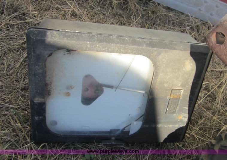 image for item C5075 Assorted items